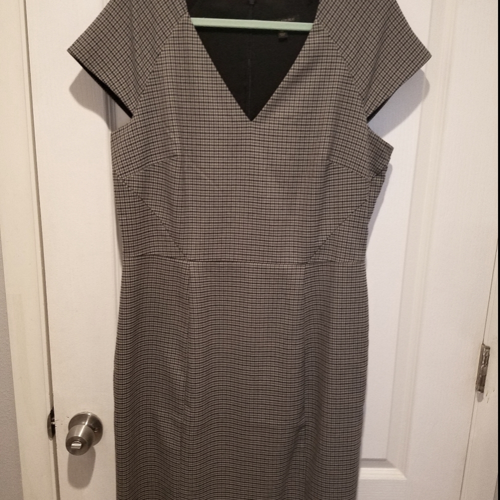 Banana Republic Houndstooth Dress
